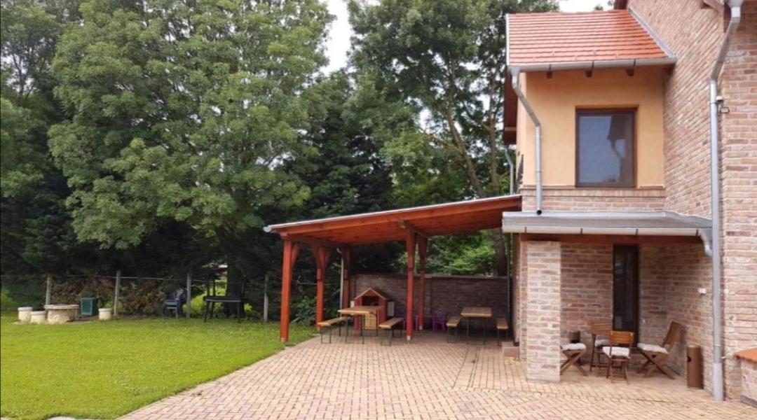 Niki Apartman Gyula Exterior foto