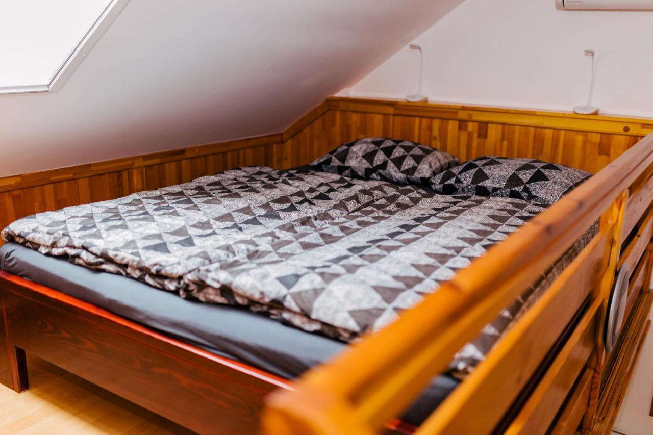 Niki Apartman Gyula Exterior foto