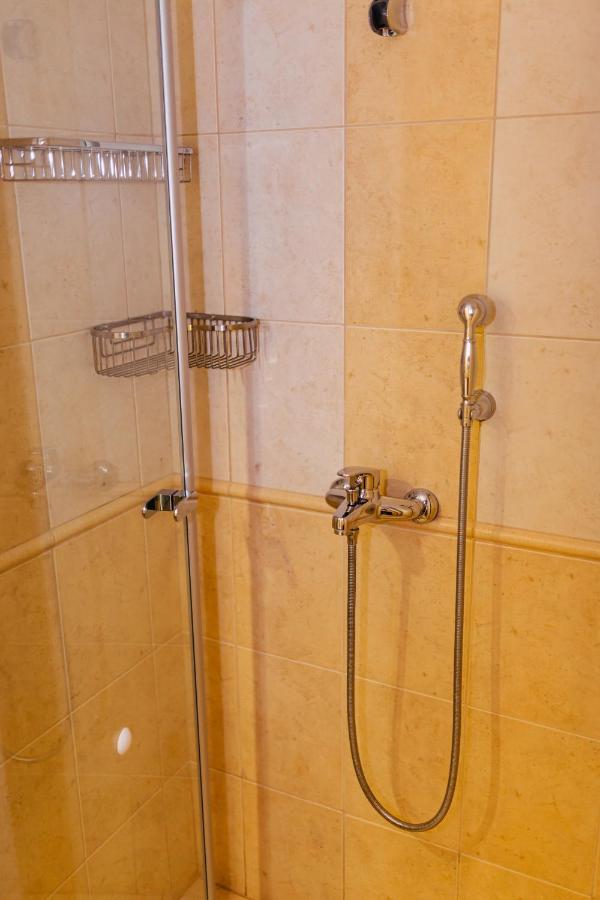 Niki Apartman Gyula Exterior foto